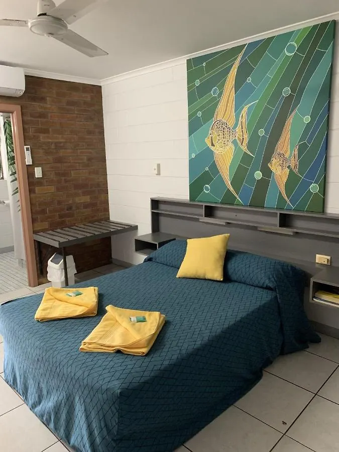 Sandpiper Motel Grasstree Beach Hotel