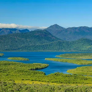Vista Hinchinbrook Aparthotel
